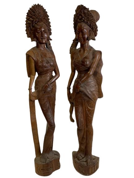 PAIR OF HAND CARVED WOOD BALINESE WOMEN 40": PAIR OF HAND CARVED WOOD BALINESE WOMEN-40" X 6" DIAMETER EACH-VERY GOOD CONDITION-DP21122