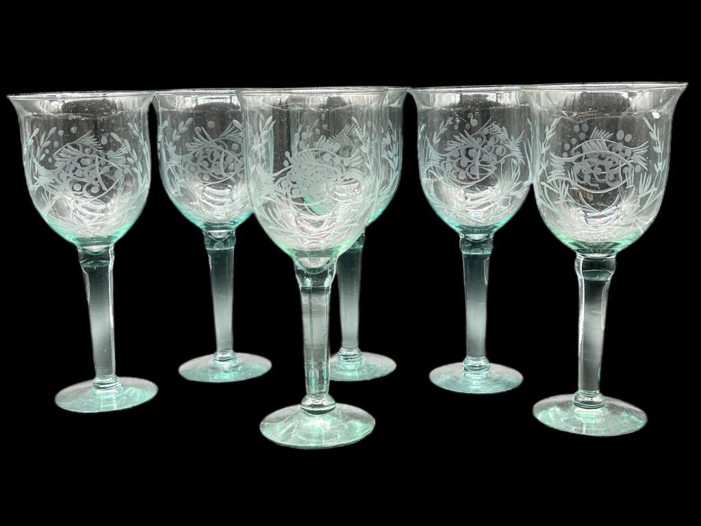 SET OF SIX MID CENTURY GREEN ETCHED WINE GLASSES: SET OF SIX MID CENTURY GREEN ETCHED WINE GLASSES