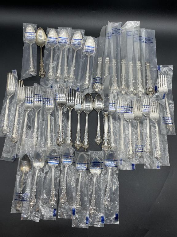 INTERNATIONAL STERLING MASTERPIECE FLATWEAR FOR 8 1502 G (1 of 5)