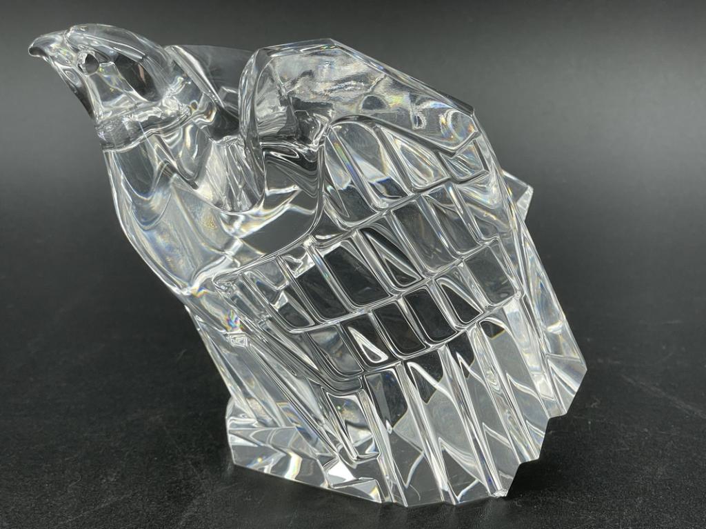 STEUBEN CRYSTAL GLASS BALD EAGLE SCULPTURE 6" (1 of 5)
