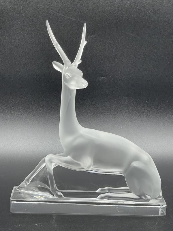 LALIQUE RECUMBENT DEER STAG GLASS FIGURINE 10" (1 of 8)