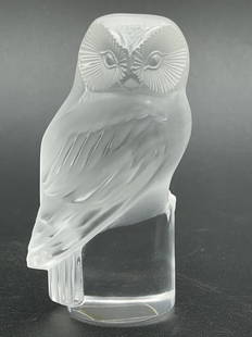 LALIQUE FROSTED CRYSTAL GLASS OWL FIGURINE 3": VINTAGE LALIQUE FRANCE FROSTED CRYSTAL GLASS OWL FIGURINE-3" X 1" DIAMETER APPROX-VERY GOOD CONDITION-AVAILABLE FOR PREVIEW AT EL CID- BUT PICK UP AT PGA AUCTION HOUSE-DP22822