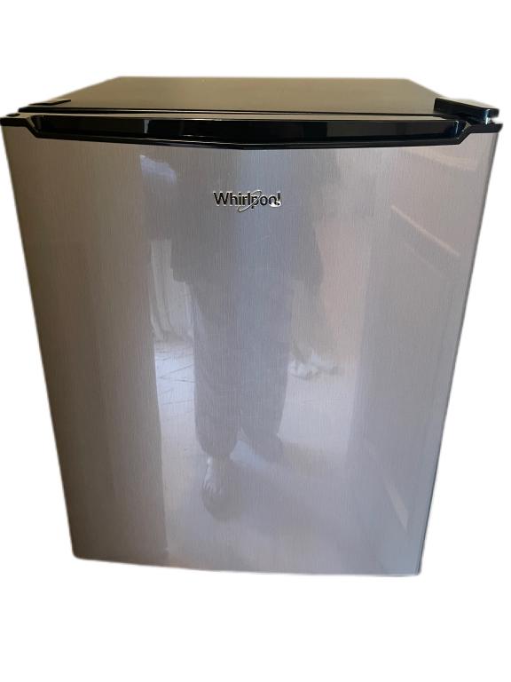 WHIRLPOOL STAINLESS MINI FRIDGE REFRIGERATOR 19" (1 of 3)
