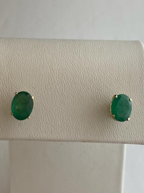 LOVELY EMERALD EARRING SET IN 14K YELLOW GOLD (1 of 4)