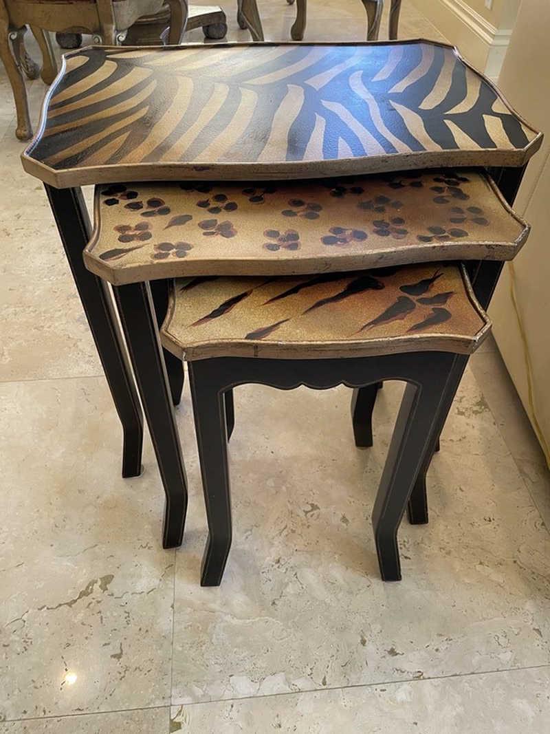 MAITLAND SMITH STYLE SAFARI NESTING TABLES 23" (1 of 3)
