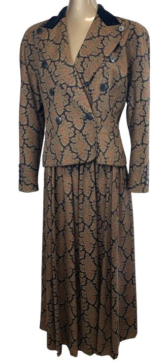 VINTAGE ESCADA WOOL PAISLEY JACKET/SKIRT SET SIZE8: VINTAGE ESCADA WOOL PAISLEY JACKET/SKIRT SET SIZE 38- SIZE 38 BLAZER- EXCELLENT CONDITION