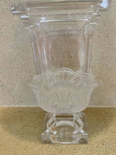 VTG LALIQUE INSPIRED FROSTED CRYSTAL VASE: VTG LALIQUE INSPIRED FROSTED CRYTAL VASE -PURCHASSED IN BELGIUM IN THE 1970'SVery good condition.THIS ITEM IS LOCATED OFF-SITE.All items must be picked up by appointment on Friday, April 15th or