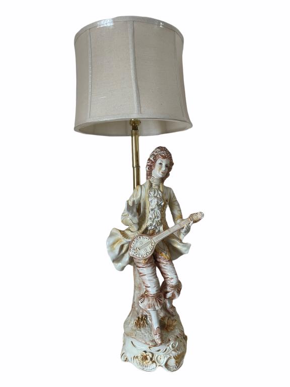 VTG CAPODIMONTE STYLE MAN FIGURINE LAMP (1 of 1)