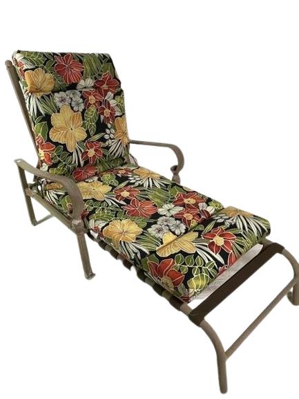 VINTAGE HAMPTON BAY PATIO LOUNGE CHAIR 59" (1 of 5)