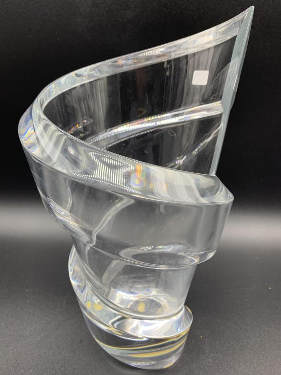STUNNING BACCARAT SPIRALE LEAD CRYSTAL VASE (1 of 6)