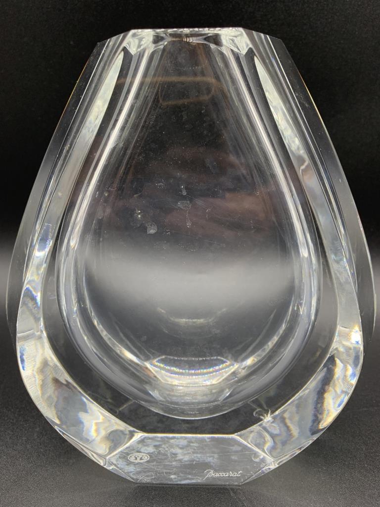 VTG FRENCH BACCARAT NEPTUNE TEARDROP VASE (1 of 6)