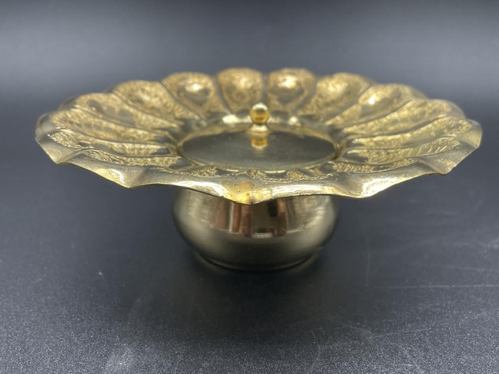 PERSIAN SILVERPLATE SCALLOPED EDGE CAVIAR DISH 5": VINTAGE MIDDLE EAST PERSIAN SILVERPLATE SERVEWARE CAVIAR DISH WITH LID AND SCALLOPED EDGE -5" APPROX-VERY GOOD OVERALL CONDITION WEAR CONSISTENT WITH AGE, SEE ALL PHOTOS-DP42022