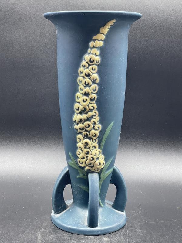 VINTAGE ROSEVILLE 5814 TALL FOXGLOVE VASE (1 of 7)