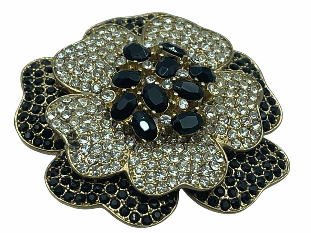 VTG BLACK AND "DIAMOND" RHINESTONE FLORAL BROOCH (1 of 3)