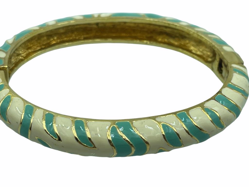 AQUA AND CREAM KENNETH J  LANE ENAMEL BRACELET (1 of 3)