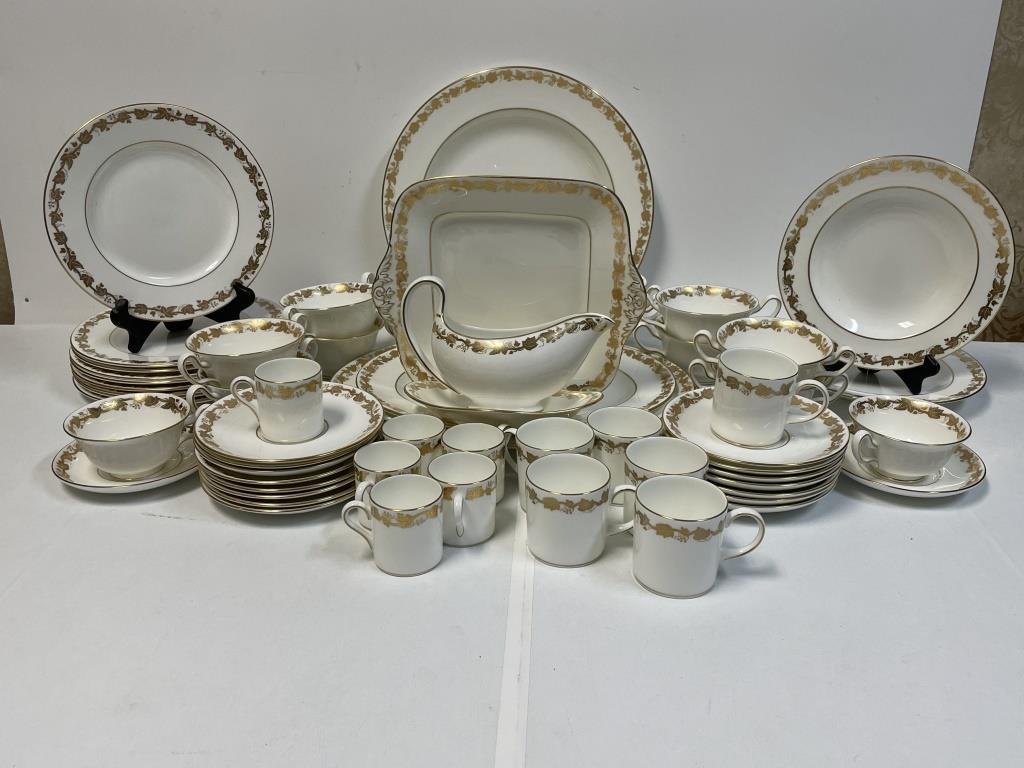 73 PIECE WEDGWOOD WHITEHALL CHINA SERVICE (1 of 8)