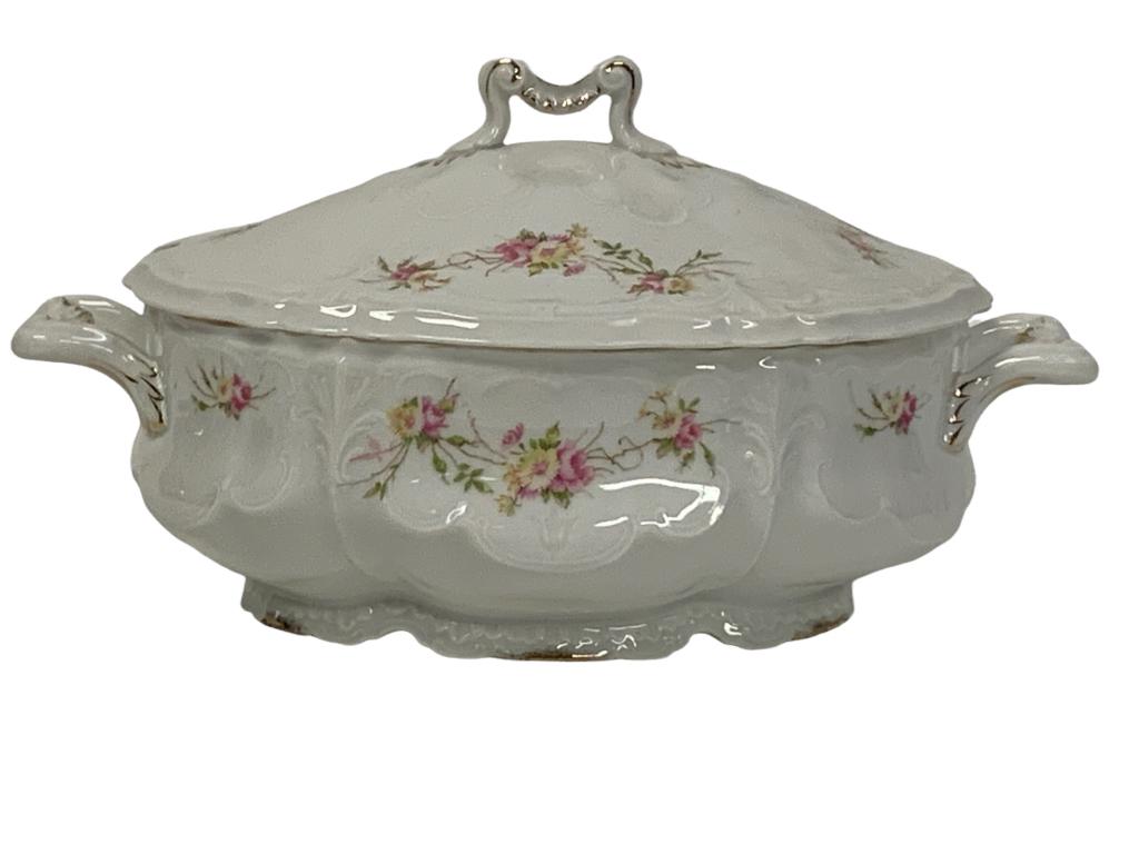 VTG PORCELAIN COVER CASSEROLE TWO HANDLED BOWL14" (1 of 5)