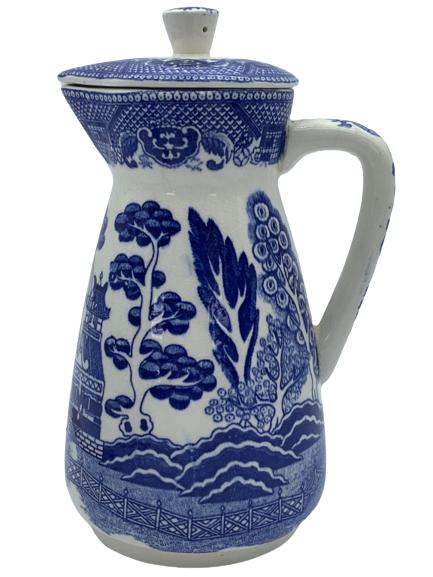 VINTAGE JAPAN BLUE WILLOW PITCHER CARAFE (1 of 4)