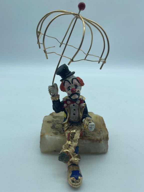 VTG RON LEE CLOWN SCULPTURE HOLDING UMBRELLA (1 of 4)