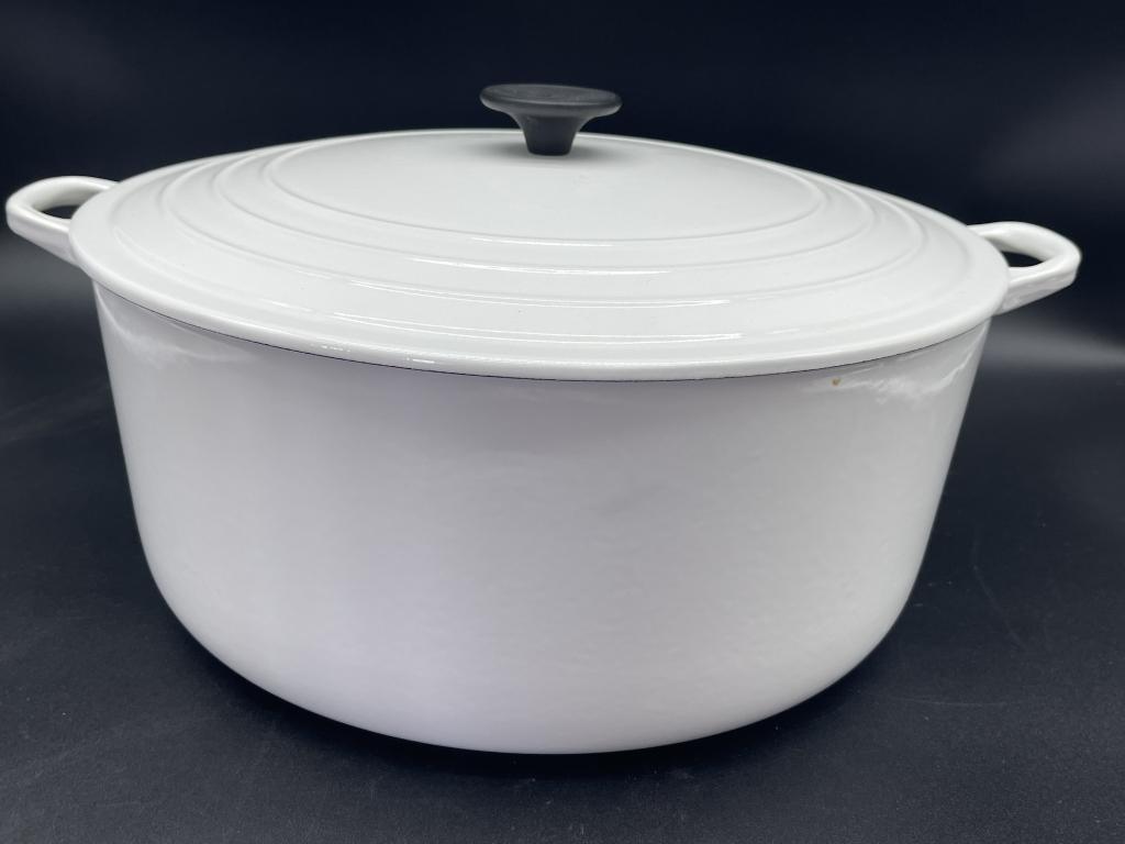 LE CREUSET STYLE ENALED CAST IRON DEEP DUTCH OVEN: LE CREUSET STYLE ENALED CAST IRON DEEP DUTCH OVEN -MADE IN FRANCE-SZ 34