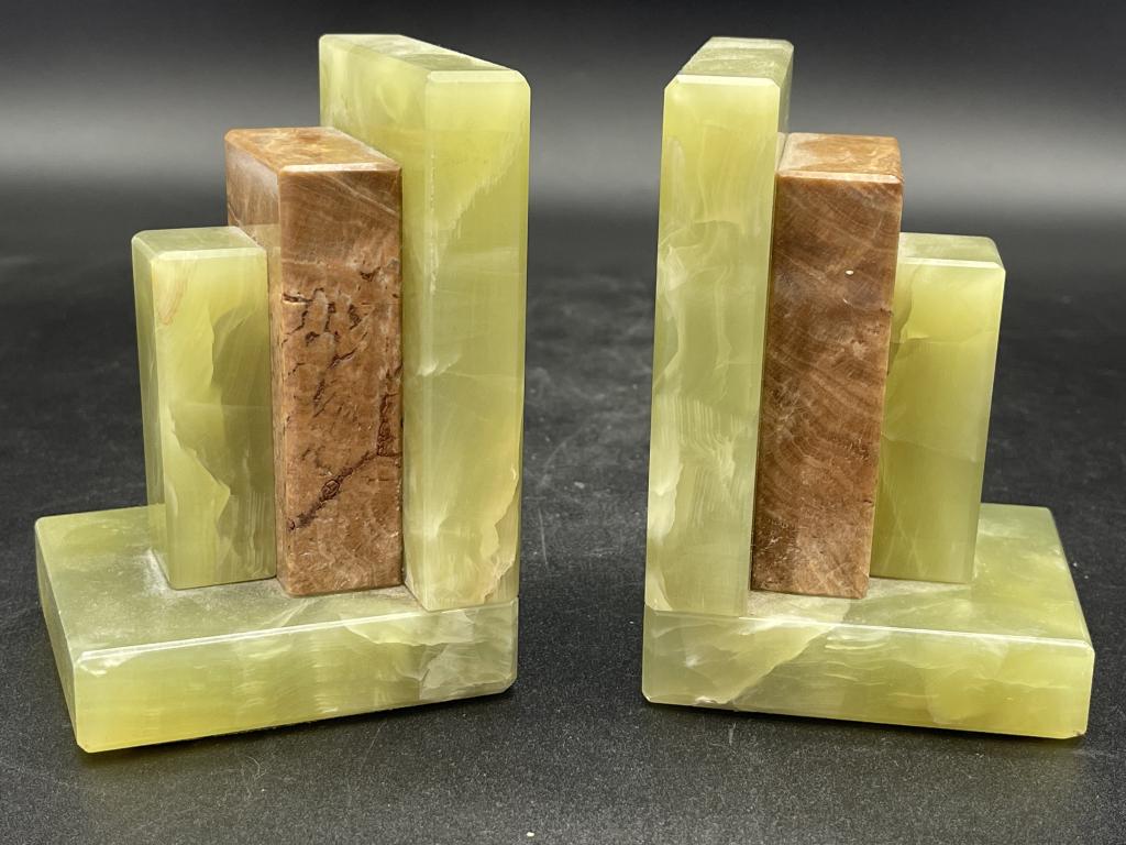PAIR OF VINTAGE GREEN ONYX BOOKENDS (1 of 4)