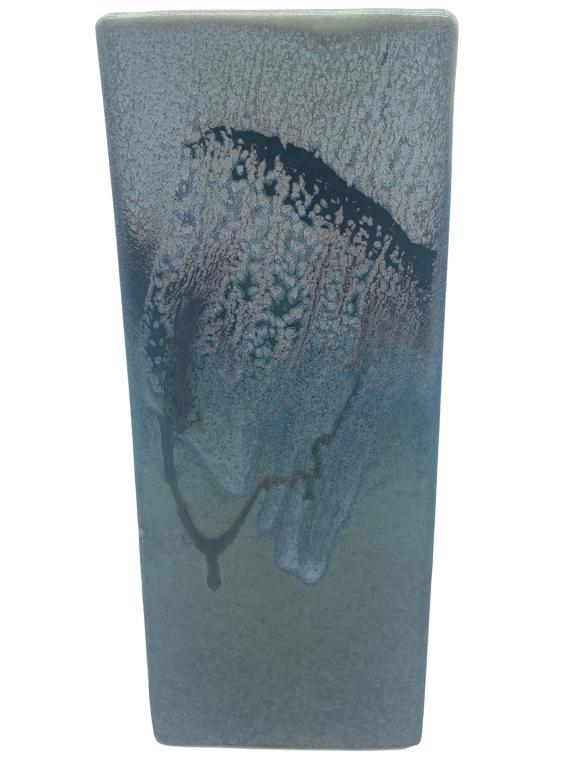 VINTAGE JOHN SHEDD SIGNED TRIANGULAR CERAMIC VASE (1 of 5)