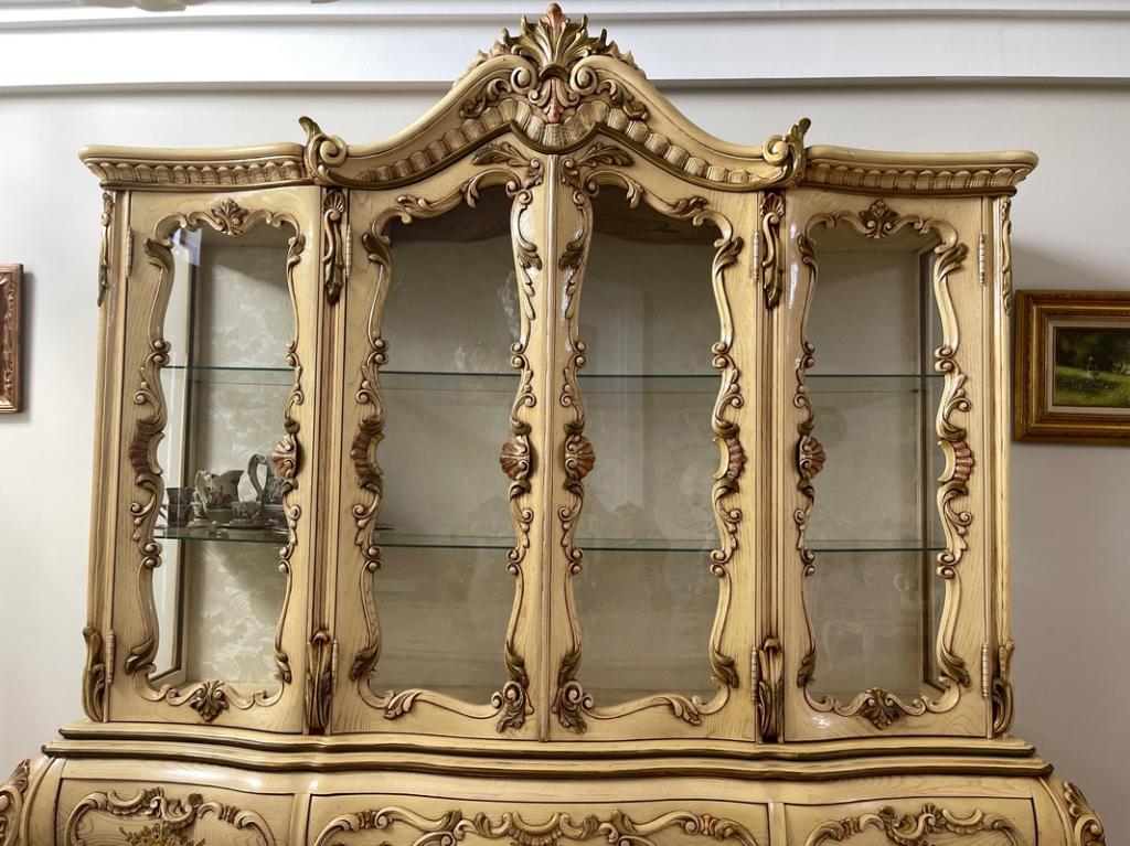 FRENCH REGENCY STYLE BREAKFRONT OR CHINA CABINET (1 of 3)