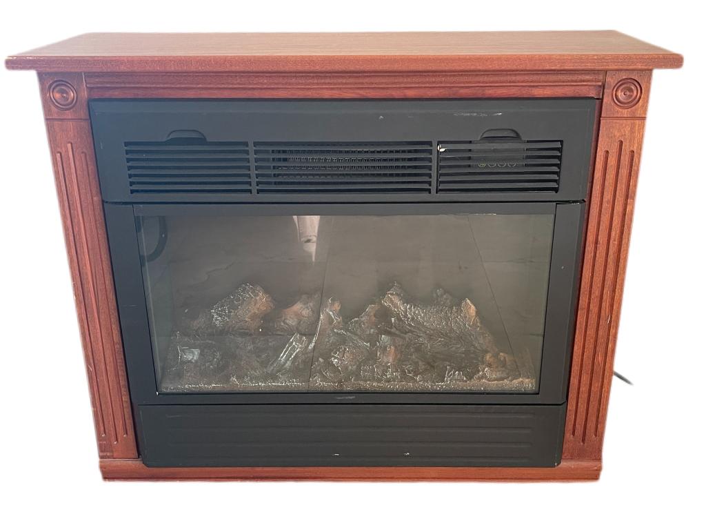 MODERN INDOOR ELECTRIC FIREPLACE (1 of 2)