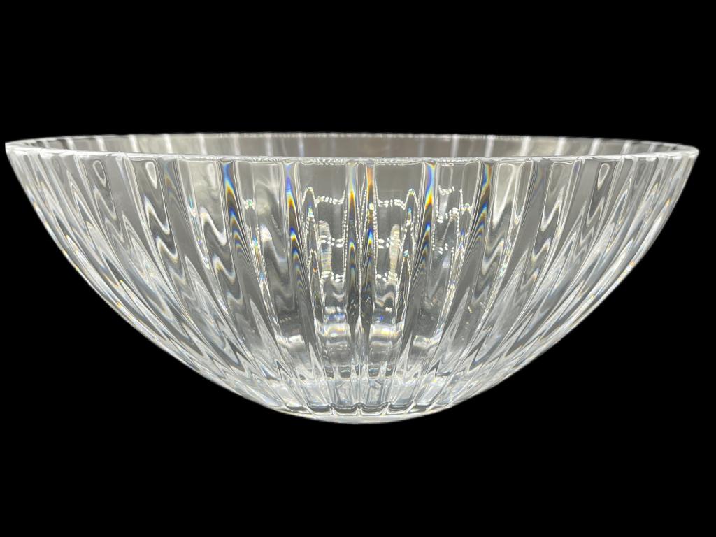 VTG CUT GLASS SERVING BOWL (1 of 5)
