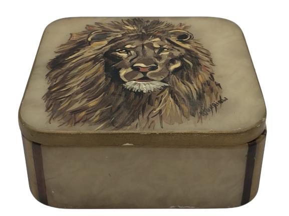 VINTAGE HAND PAINTED ALABASTER LIDDED LION BOX 5" (1 of 7)