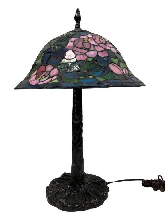TIFFANY STYLE TABLE LAMP WITH FAUX BRANCH BASE 24" (1 of 4)