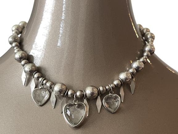 VTG DELICATE SILVER BEADED HEART NECKLACE (1 of 2)
