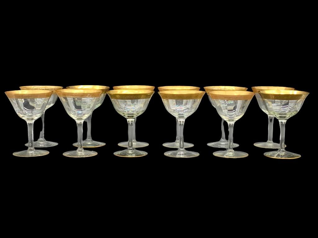 10 VTG GLASTONBURY GOLD LEAF WINE GLASSES: 10 VTG GLASTONBURY GOLD LEAF WINE GLASSES- Over 5" Tall- Good Pre-Owned Condition Wear Consistent with Age and Use (See Photos)- Note: Some Wear to Gold Leaf (See Photos)- JB51222