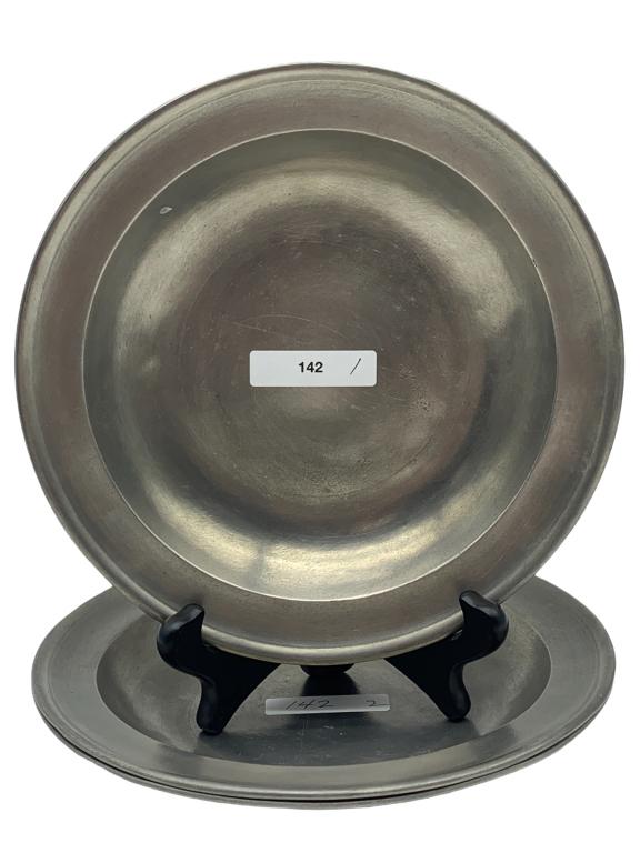 3 VTG THOMAS TOWNSEND PEWTER 8" SMALL PLATES (1 of 3)