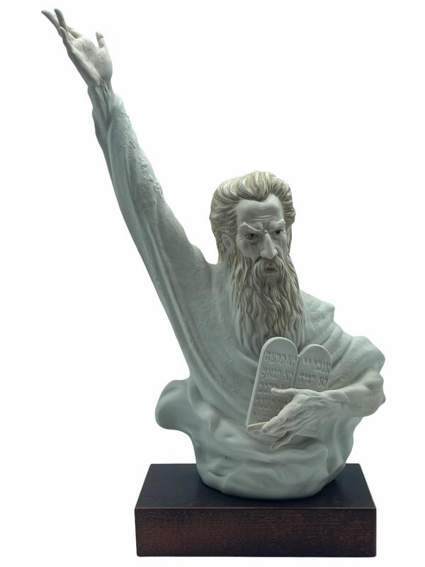 CYBIS FIGURINE OF MOSES- THE GREAT LAWGIVER (1 of 6)