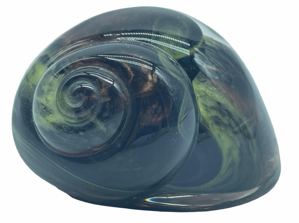 VTG DAUM ART GLASS STYLE SHELL PAPERWEIGHT: VTG DAUM ART GLASS STYLE SHELL PAPERWEIGHT