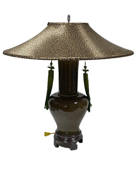 CHINOISERIE ASIAN STYLE CERAMIC LAMP 27" (1 of 7)