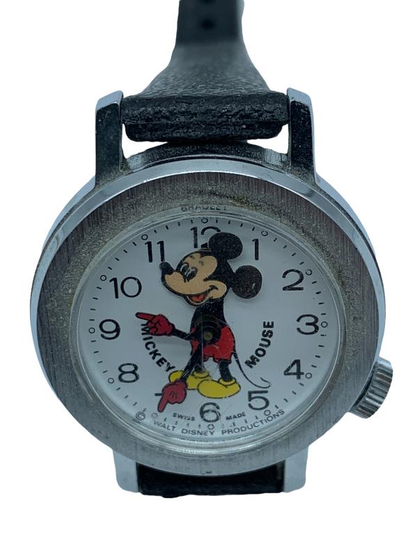 COLLECTIBLE MICKEY MOUSE WALT DISNEY WATCH (1 of 5)