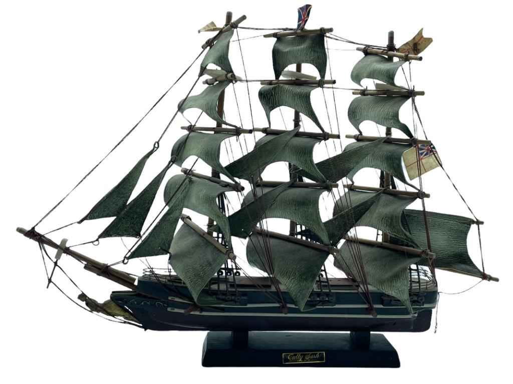 CUTTY SARK COLLECTIBLE TALL SHIP SCALE MODEL 18": VINTAGE CUTTY SARK COLLECTIBLE TALL SHIP SCALE MODEL | MARITIME SHIPS BOATS COASTAL HOME DECOR HOME BAR DECOR MANCAVE-15" X 18" X 4" APPROX-GOOD PRE OWNED CONDITION, WEAR-DP62822 THIRD PARTY SHIPPING 
