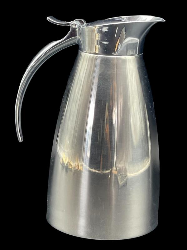 FRIELING CHROME 20 OZ. INSULATED BEVERAGE PITCHER: FRIELING CHROME STYLE COFFEE WATER POT WARMER PITCHER INSULATED SERVER-20 OUNCES-7.5" APPROX-GOOD PRE OWNED CONDITION, MINOR WEAR-DP7122
