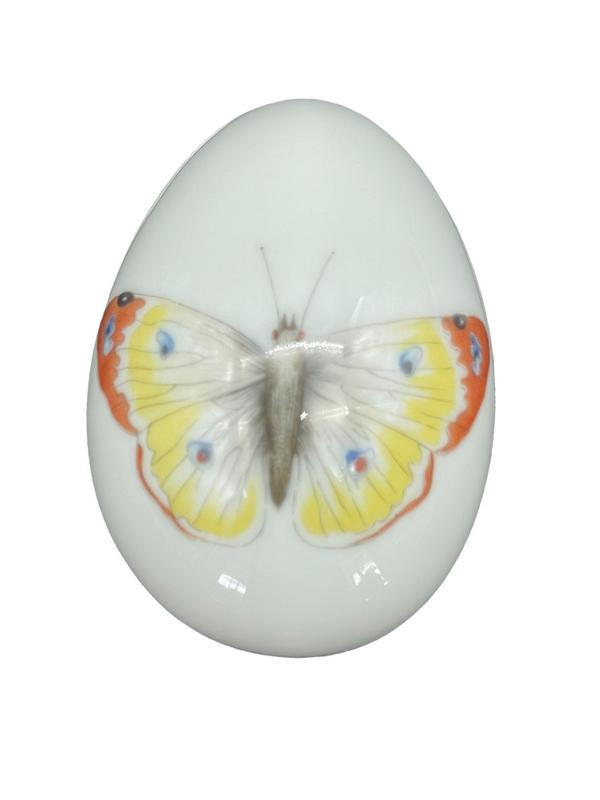 LIMOGES FRANCE BUTTERFLY PORCELAIN EGG TRINKET BOX: LIMOGES FRANCE BUTTERFLY PORCELAIN EGG COLLECTIBLE TRINKET BOX-2" APPROX -GOOD PRE OWNED CONDITION, MINOR WEAR-DP7122 THIRD PARTY SHIPPING REQUIRED ON ALL ITEMS. A list of shippers can be found in our