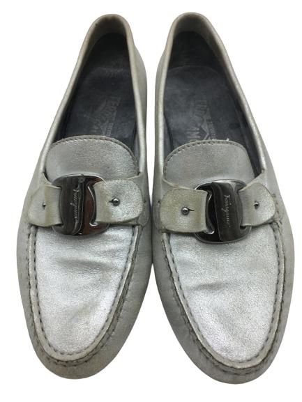 FERRAGAMO SILVER METALLIC LOAFERS 6.5: FERRAGAMO SILVER METALLIC LOAFERS 6.5 -GOOD CONDITION