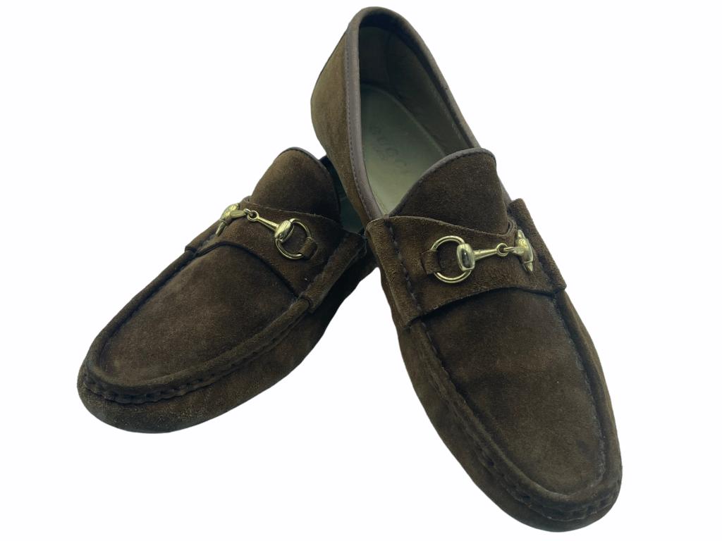 PAIR OF MEN'S GUCCI SUEDE LOAFERS SIZE 10: PAIR OF MEN'S GUCCI SUEDE LOAFERS SIZE 10
