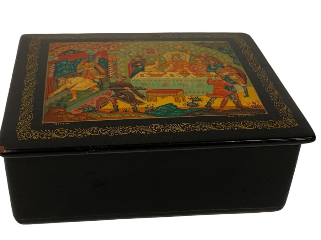 VTG RUSSIAN SIGNED LAQUERED BOX (1 of 3)