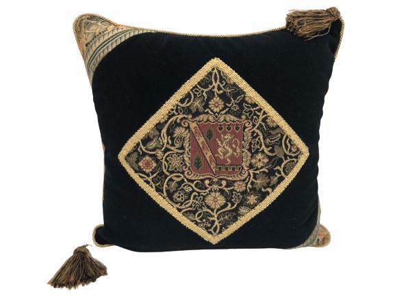 ELEGANT "LION CREST" VELOUR AND GOLD TASSLED THROW: ELEGANT "LION CREST" THROW PILLOW