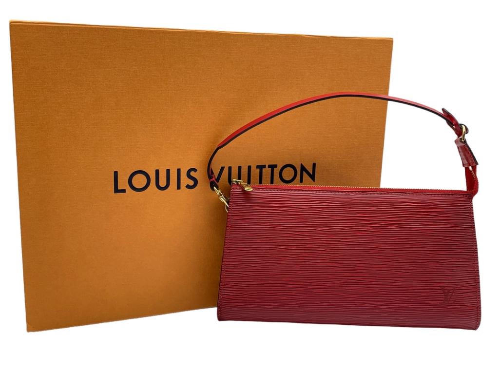 LOUIS VUITTON HANDBAG ACCESSORY POUCH (1 of 4)