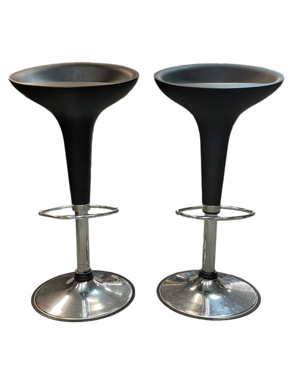 PAIR OF MODERN ADJUSTABLE  BARSTOOLS 34" (1 of 6)