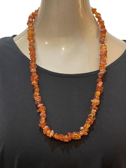 VTG BALTIC CARNELIAN NUGGET BEAD AMBER NECKLACE: VTG BALTIC CARNELIAN NUGGET BEAD AMBER NECKLACE THIRD PARTY SHIPPING OR LOCAL PICKUP REQUIRED ON ALL ITEMS. A list of shippers can be found in our Shipping Policy and in our Terms & Conditions of 