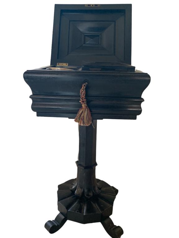 VINTAGE ANTIQUE ASIAN STYLE TEA  STAND 29" (1 of 5)