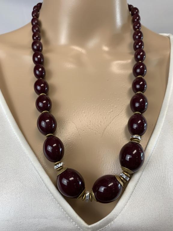 VINTAGE PRETTY SINGLE STAND BEADED NECKLACE 12" (1 of 2)